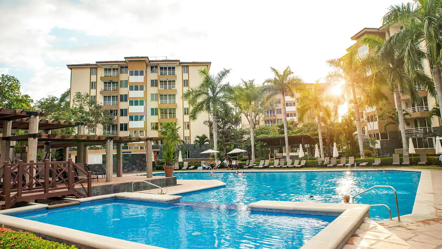 Interior moderno del condominio